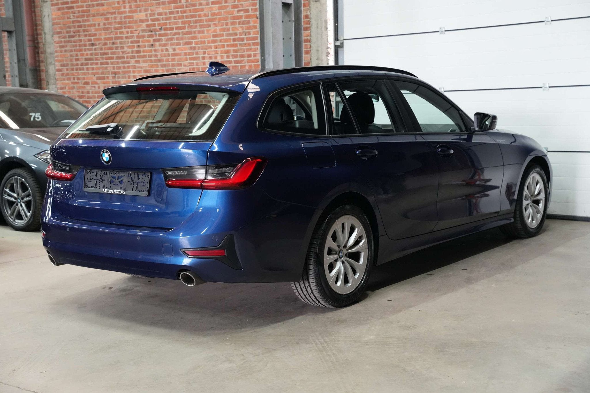 BMW 318 dA Automaat Garantie LED Leder Navi Carplat Cruise, Automaat, 135 pk, 4 cilinders, Blauw