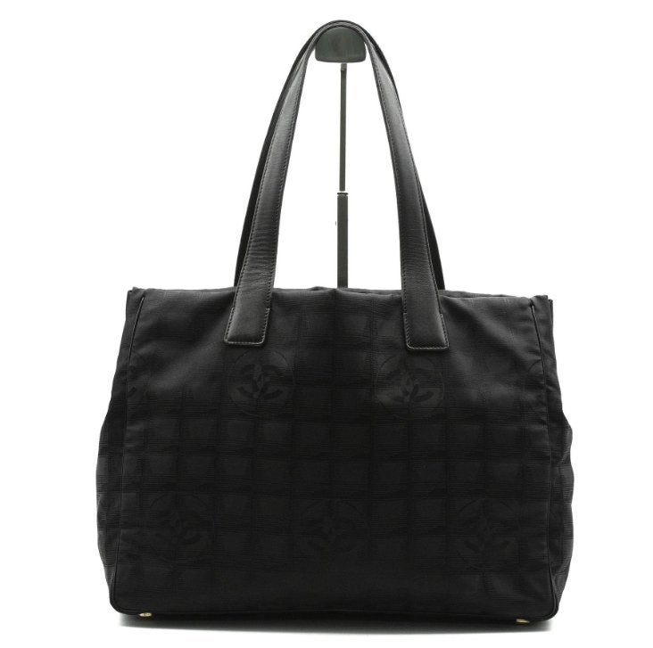 CHANEL New Travel Line MM Tote Bag – Zwart, Handtassen en Accessoires, Ophalen of Verzenden, Zo goed als nieuw, Zwart