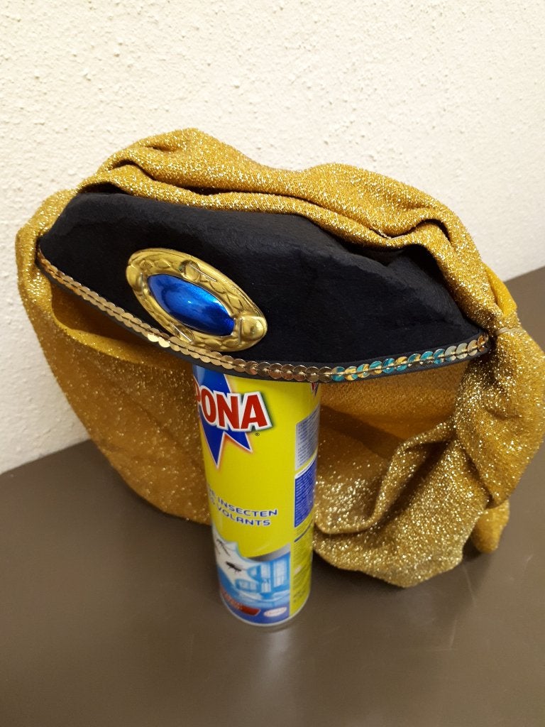 Arabisch hoofddeksel met goudkleurige broek maat L, Kleding | Dames, Carnavalskleding en Feestkleding, Ophalen, Gedragen, Maat 42/44 (L)
