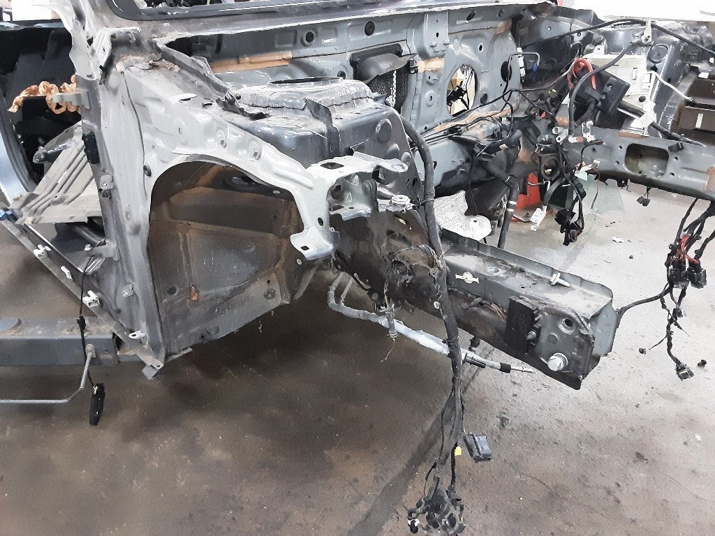 PARE BOUE AVANT DROIT BMW 1 serie (F40) (01-2019/-), Garde-boue, Utilisé, Avant, BMW
