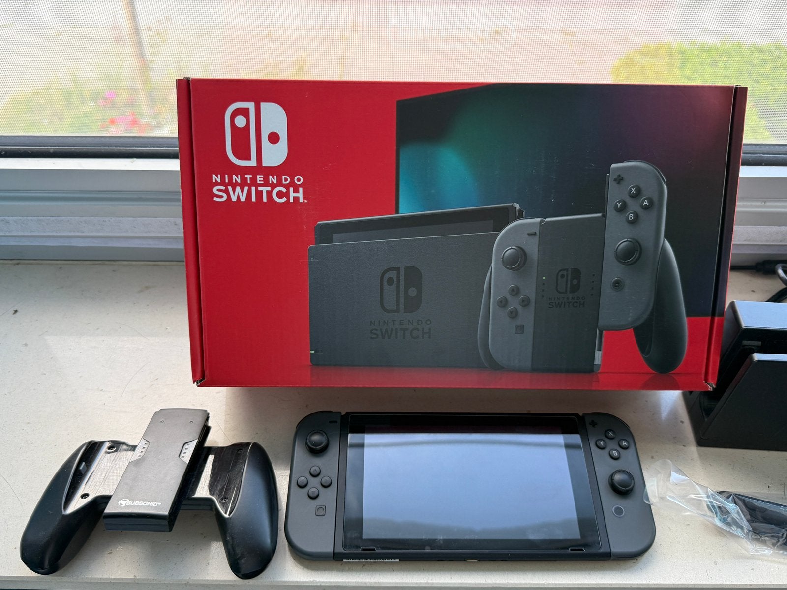 Console Nintendo Switch, Enlèvement ou Envoi, Comme neuf, Avec 3 manettes ou plus, Switch 2019 Upgrade
