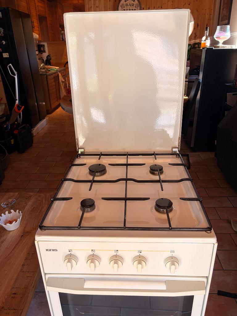 Cuisinière à gaz, Electroménager, Gaz, 85 à 90 cm, 4 zones de cuisson, Enlèvement