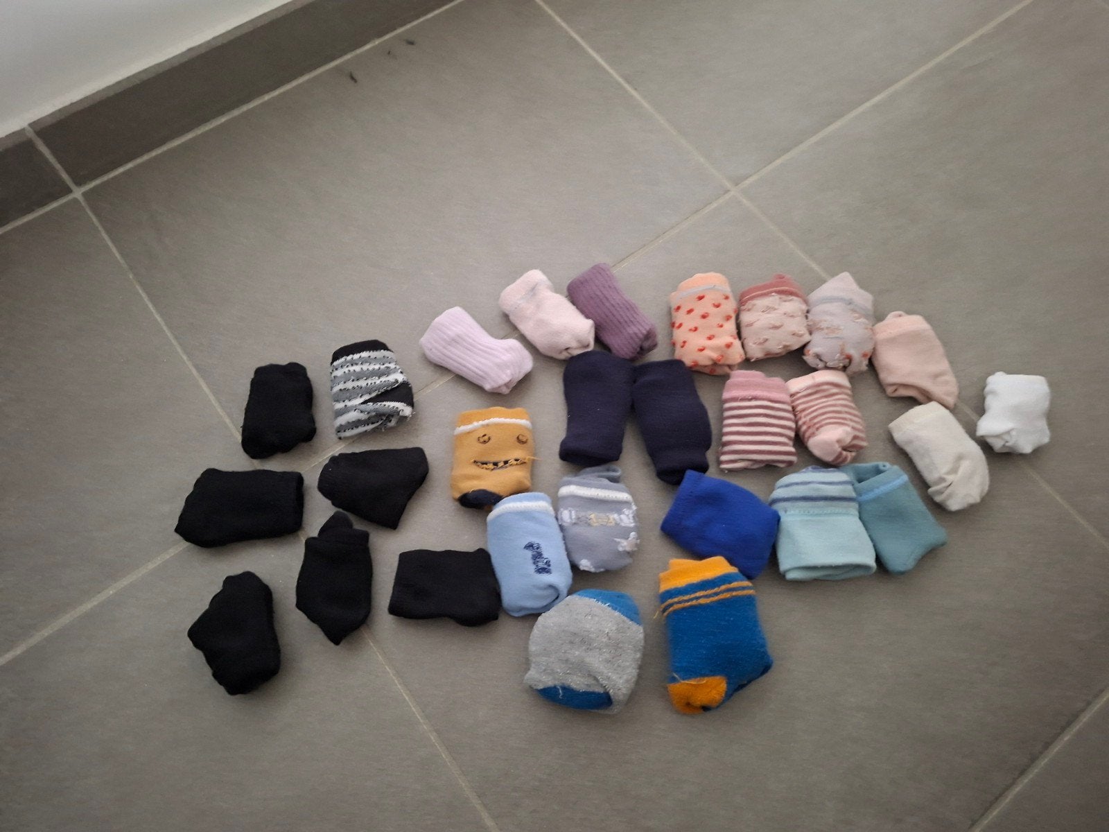 Sokjes, 28 paar, Enfants & Bébés, Enlèvement ou Envoi, Chaussettes