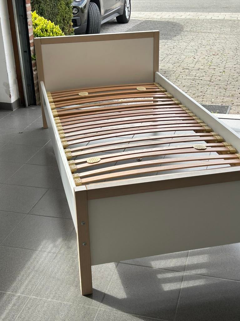 1-pzrsoonsbed + nachtkastje, Huis en Inrichting, Ophalen, Zo goed als nieuw, Wit, Hout