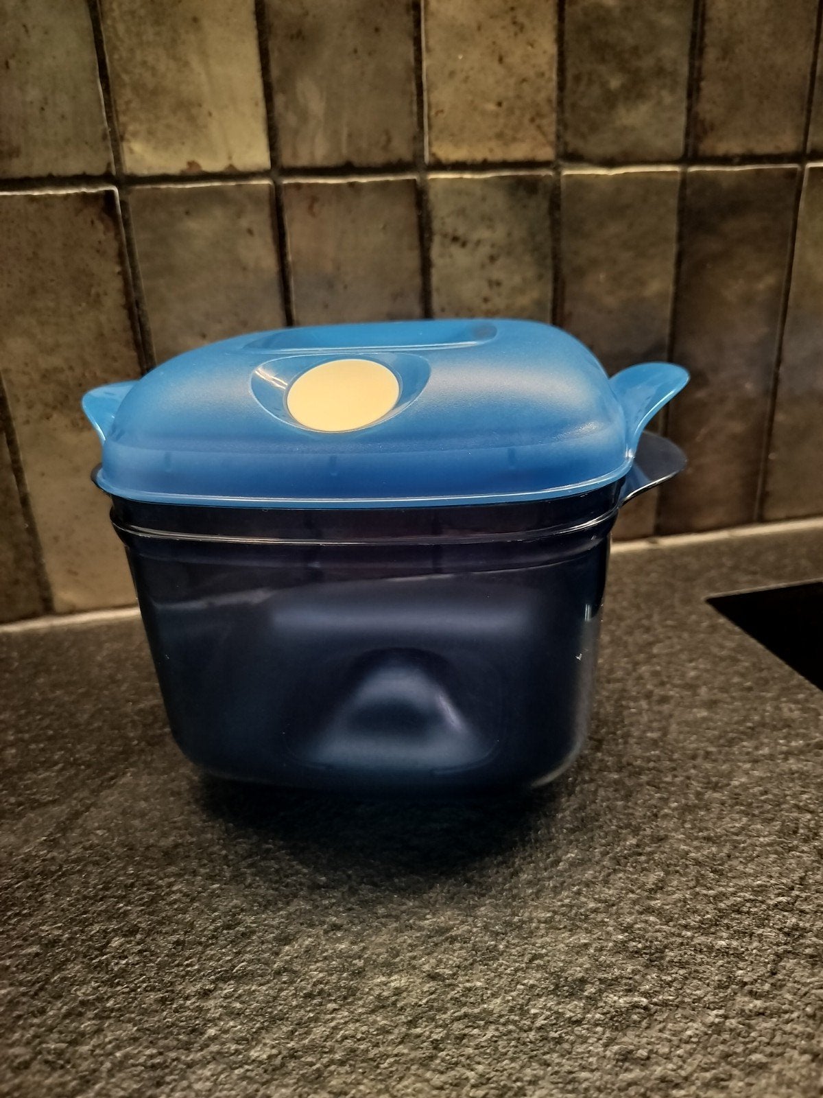 micropop Tupperware rechthoekig 1.9l, Blauw, Overige typen, Ophalen of Verzenden, Zo goed als nieuw