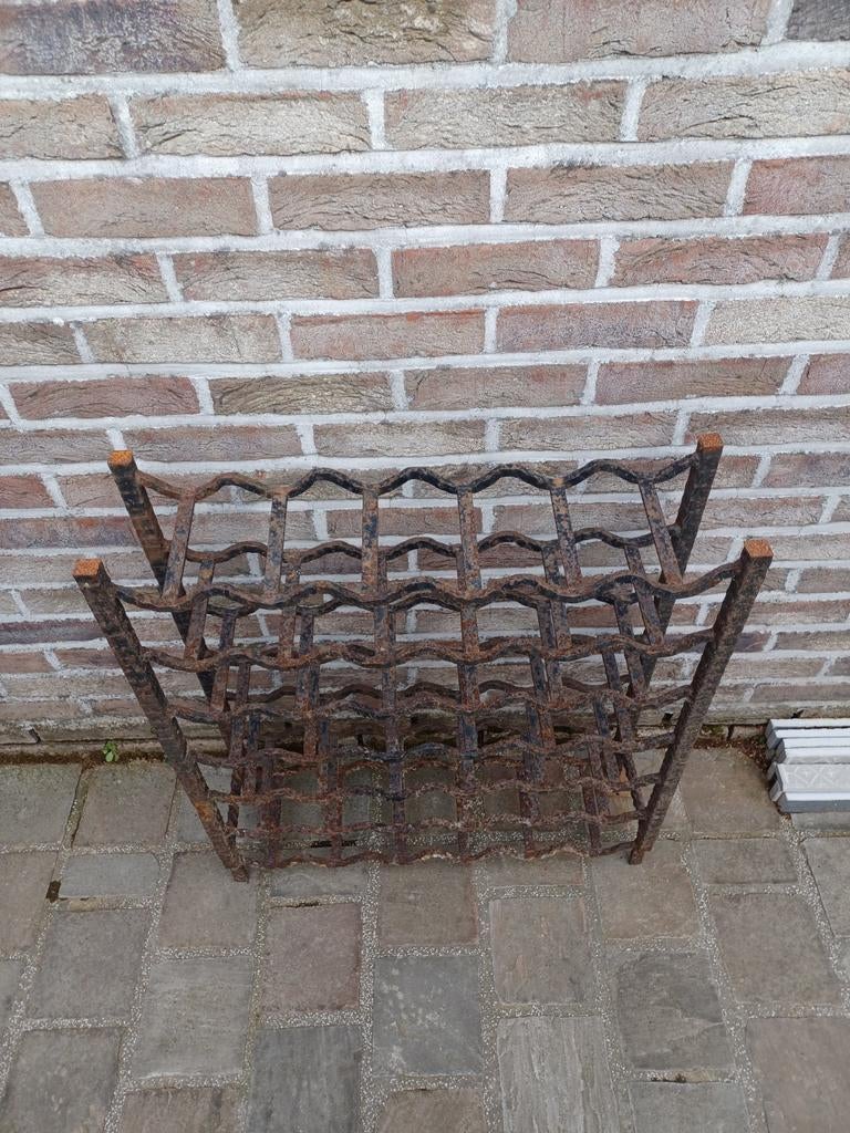 Wijnrek, Ophalen