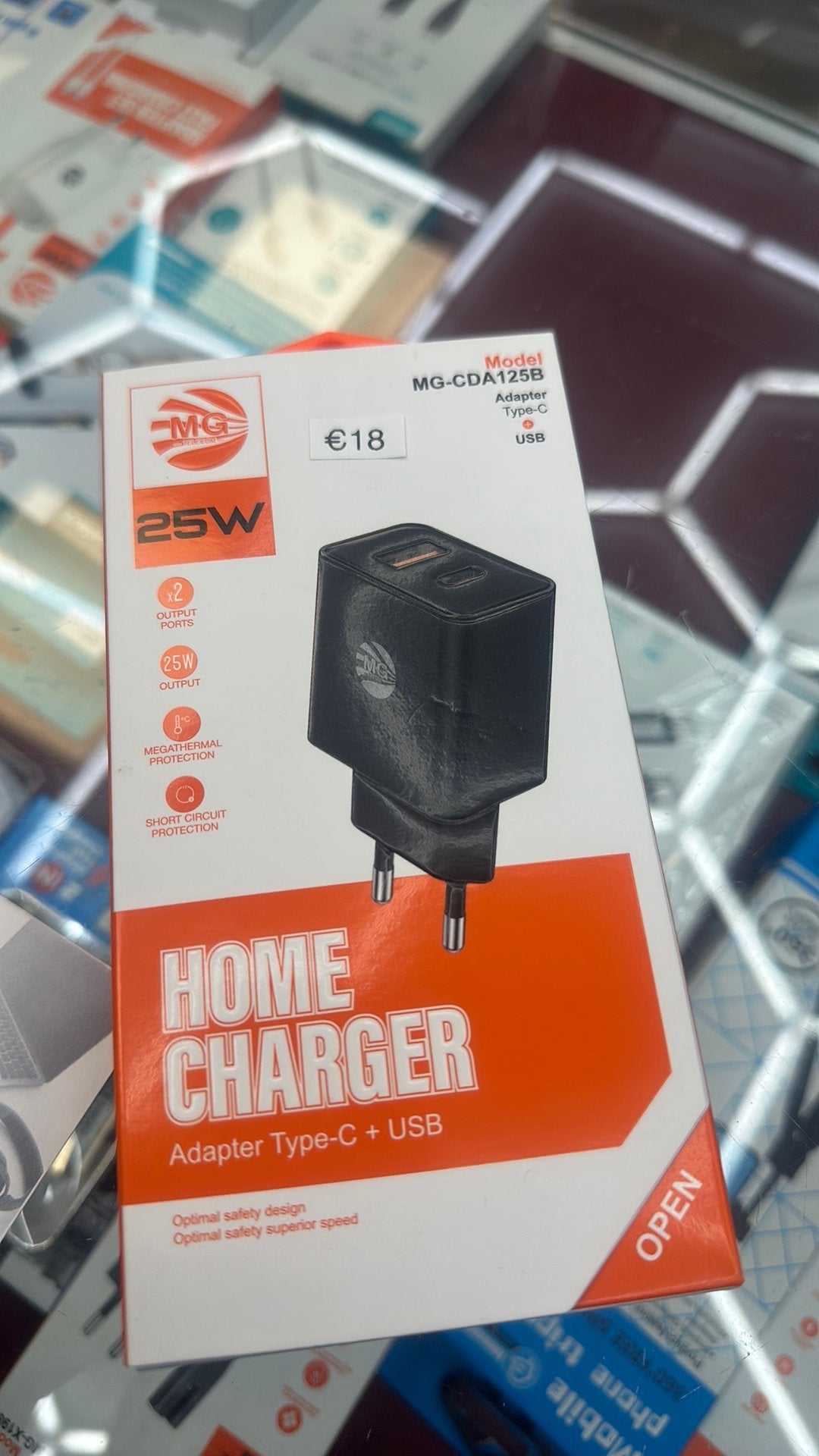 Home charger adapter type c + USB, Doe-het-zelf en Bouw, Ophalen, Zo goed als nieuw