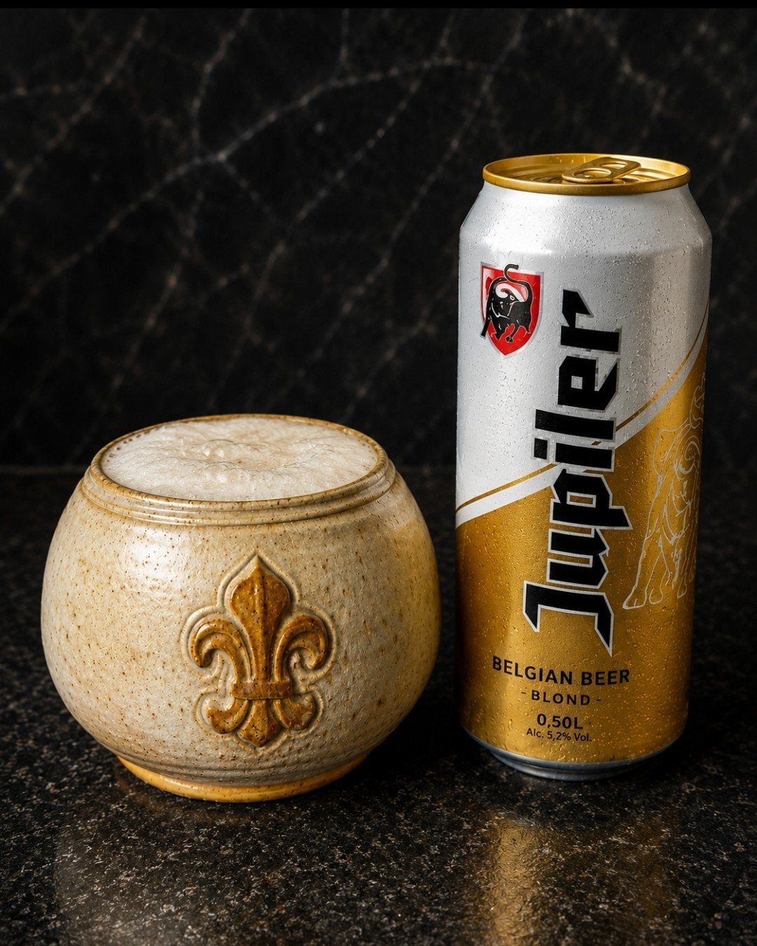 Chope à bière vintage en grès faite main avec fleur de li, Antiquités & Art, Antiquités | Céramique & Poterie, Enlèvement