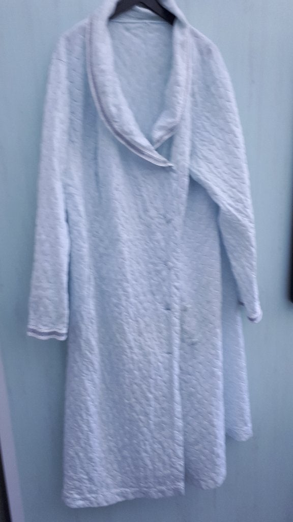 Peignoir,  d'aisselle à aisselle 52 à 53 cm, Vêtements | Femmes, Homewear, Enlèvement