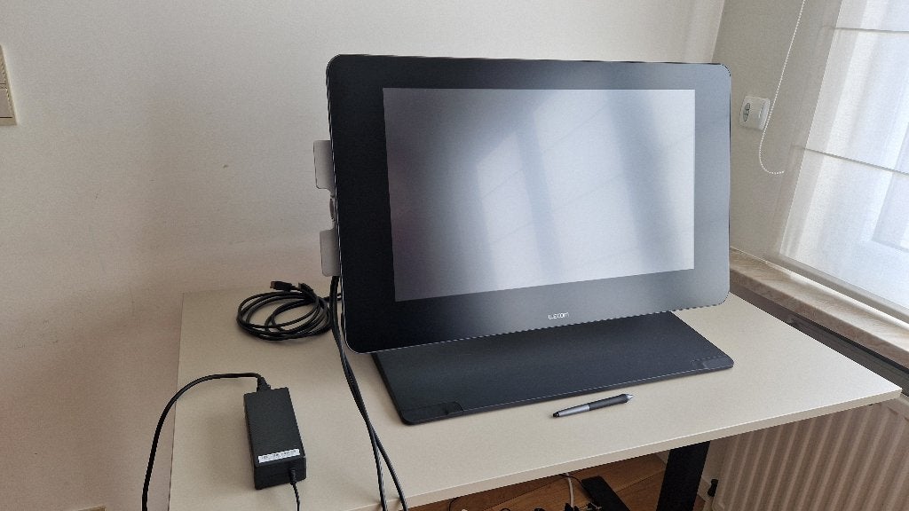 Wacom CINTIQ 27QHD  tekenscherm op standaard, Computers en Software, Ophalen, Zo goed als nieuw
