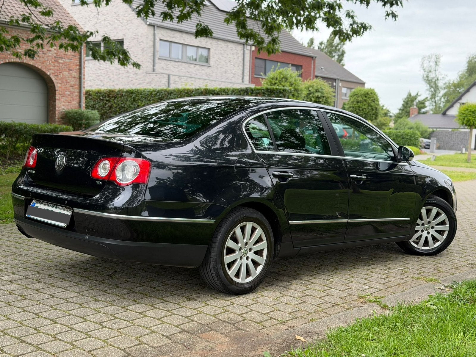 Volkswagen Passat 2.0 TDi FaceLift Model Euro 5, Auto's, Euro 5, Stof, Zwart, Bedrijf