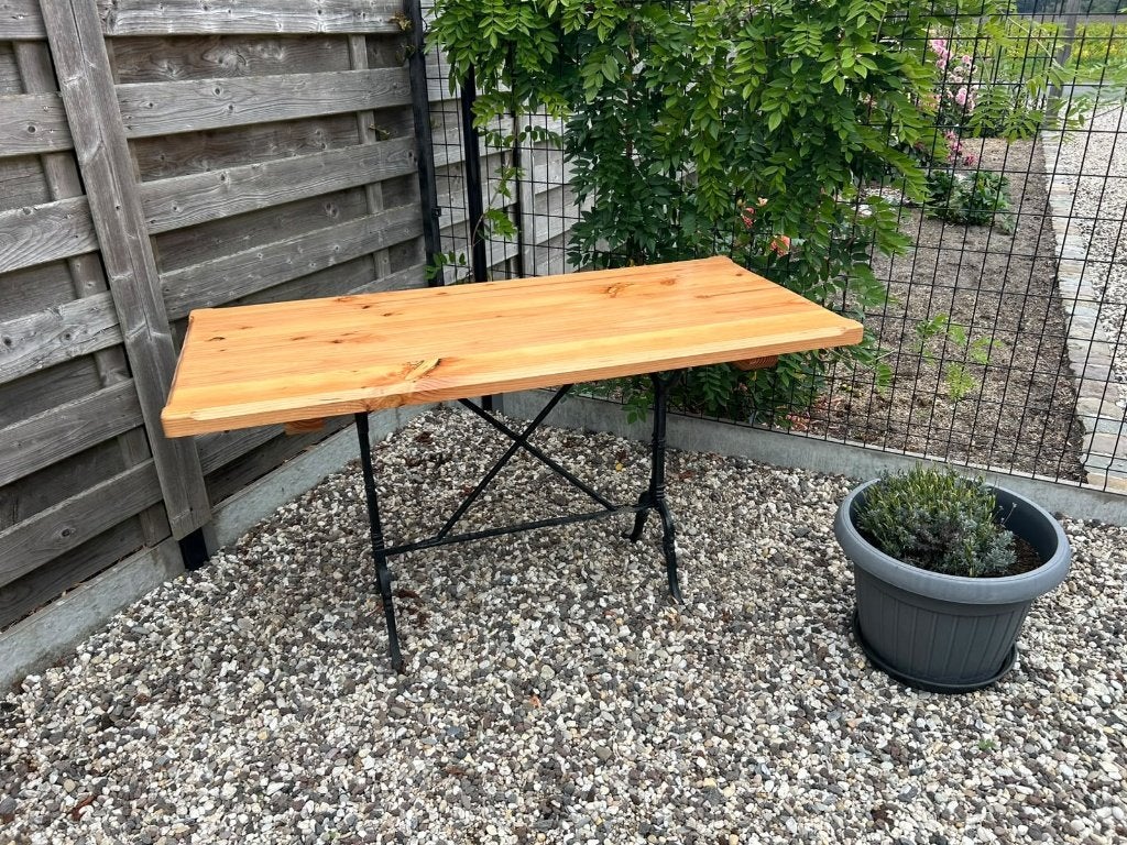 tafelblad douglas met smeedijzeren onderstel, Ophalen, Zo goed als nieuw, Vierkant, Hout