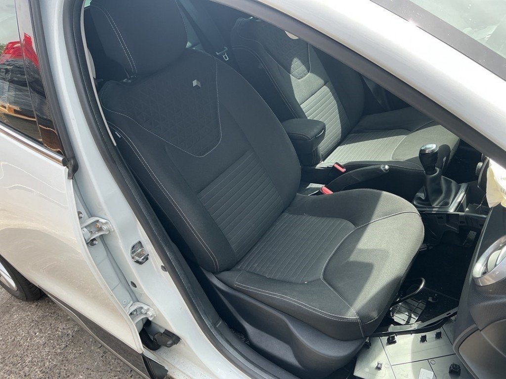 SIEGE AVANT DROIT ( PASSAGER ) Renault Clio IV (5R), Renault, Utilisé, Peter-Huppertz-Straße 5
51063  Köln, DE, Dialog.deutschland@renault.de