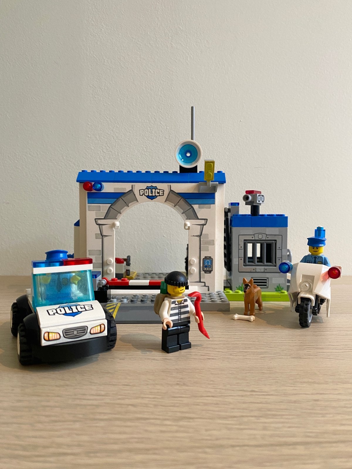 LEGO Junior set Politie 10675 De grote ontsnapping, Kinderen en Baby's, Ophalen, Gebruikt, Lego, Compleet