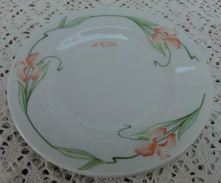 Villeroy & Boch , Le Royal asbakje met (zalm) roze lissen, -, Comme neuf, Autres types, Autres styles