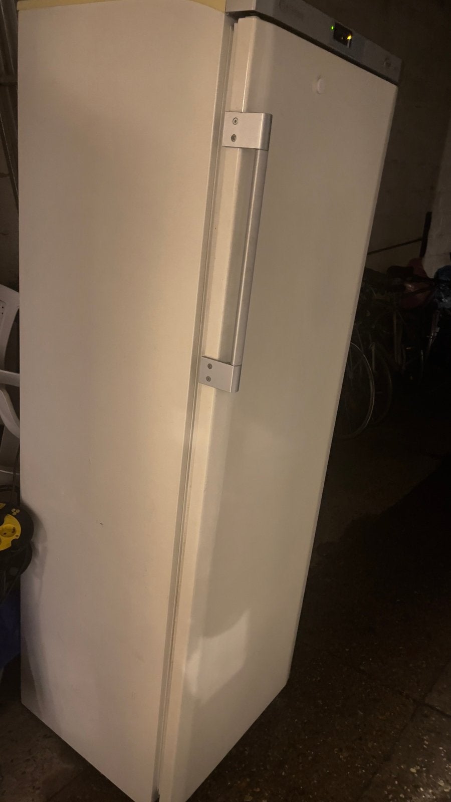 congélateur colonne Bauknecht 8P tres bon etat !, Electroménager, Congélateur, Classe énergétique A ou plus économe, 160 cm ou plus