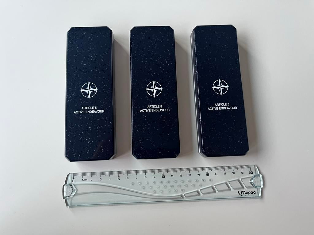 Set van 3 Originele NAVO / NATO Medaille doosjes (Leeg), Verzamelen, Ophalen of Verzenden, Overige soorten, Overige typen