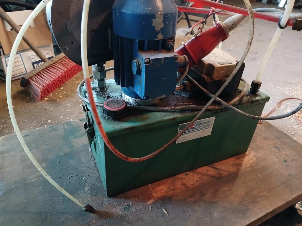 2x hydrauliek pomp, Ophalen