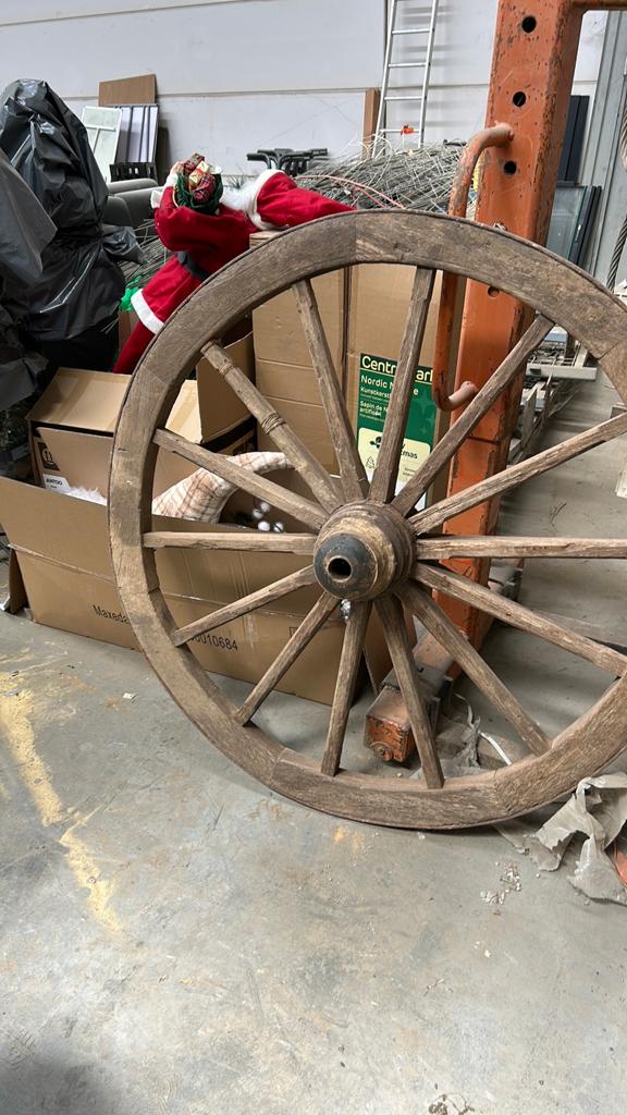 Roue de carriole d’époque authentique, Enlèvement ou Envoi