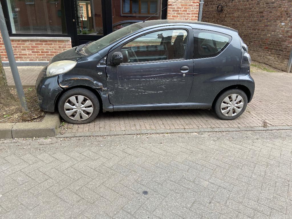 Citroen c1 met schade voor links rijd nog, Auto's, Voorwielaandrijving, Stof, Zwart, 103 g/km