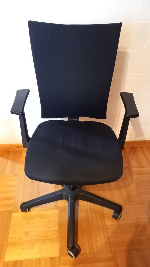 Chaise pivotante noire Ikea, Maison & Meubles, Enlèvement, Ergonomique, Comme neuf, Chaise de bureau
