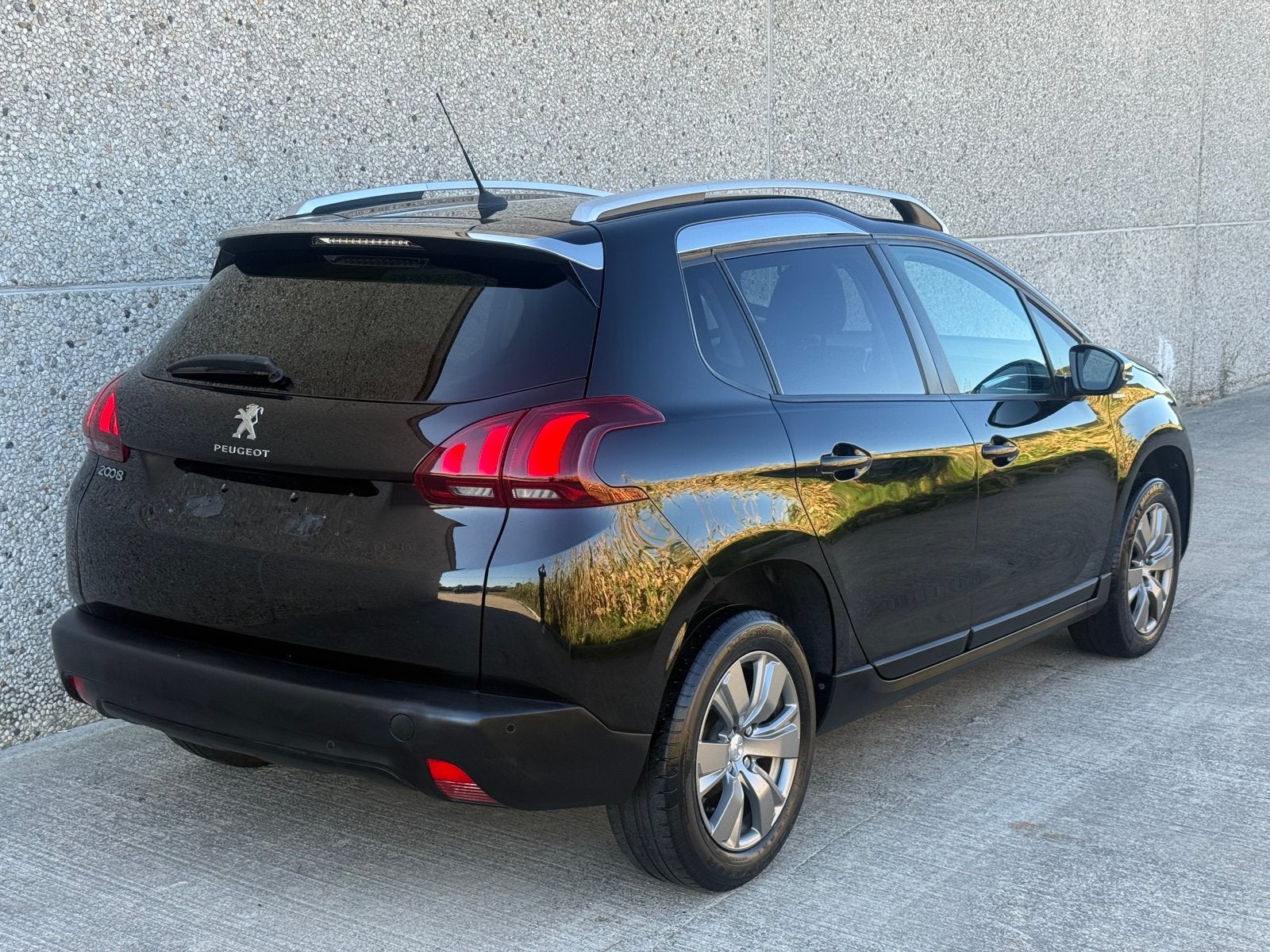 Peugeot 2008 1.2i Style Airco Navi Cd/Radio, Auto's, Bedrijf, Handgeschakeld, Radio, Te koop