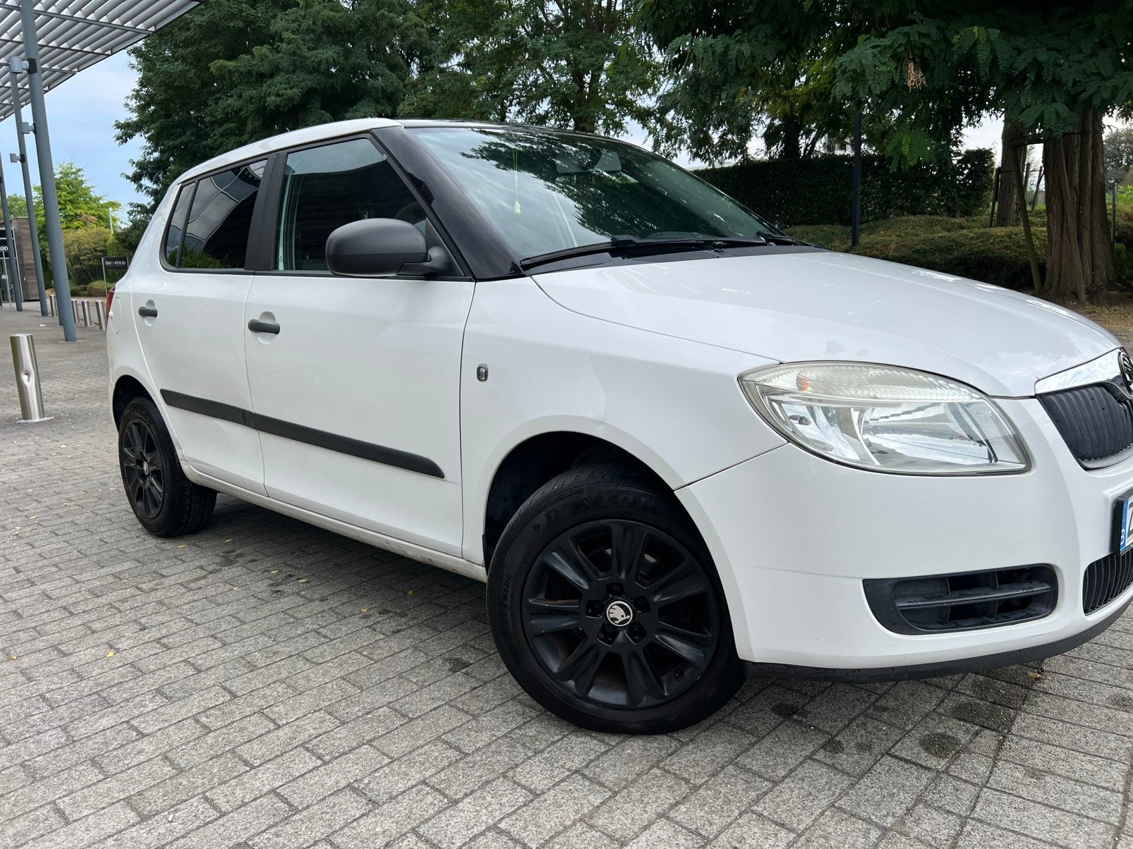 Skoda fabia 1.2 essence, Autos, Skoda, Achat, Noir, Vitres électriques, Particulier