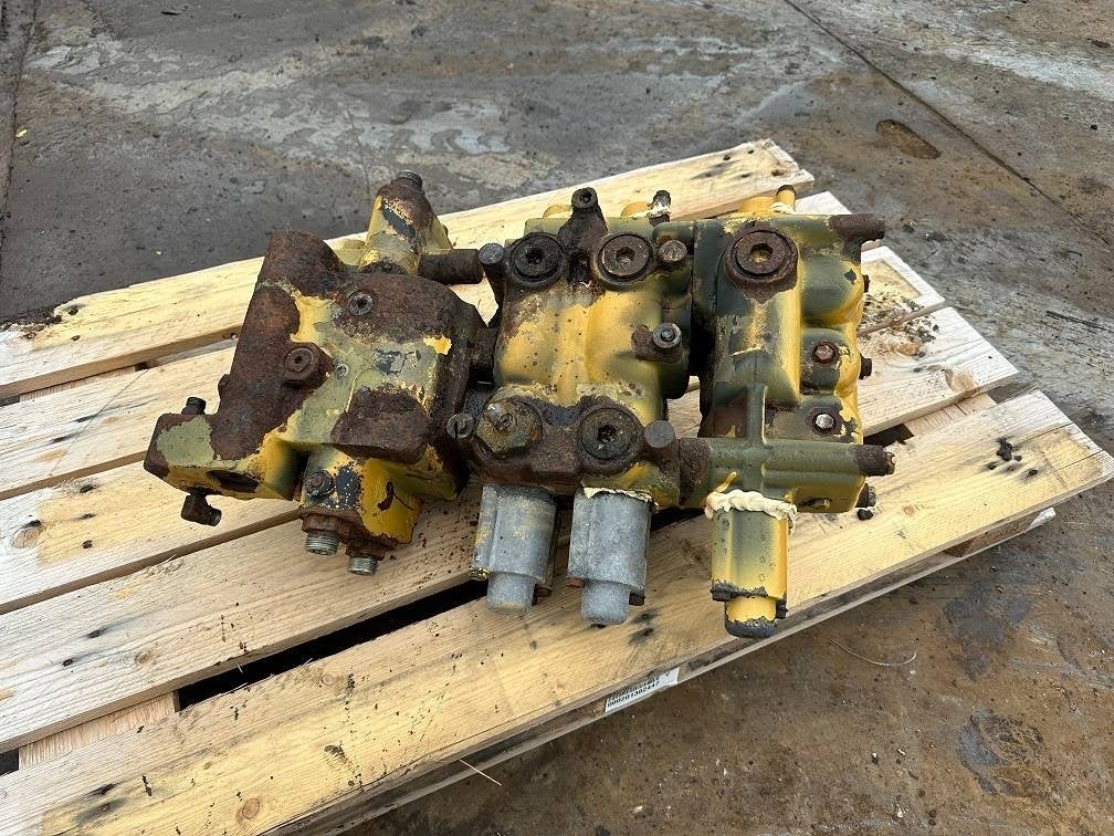 Cat 950 G II valve, Utilisé