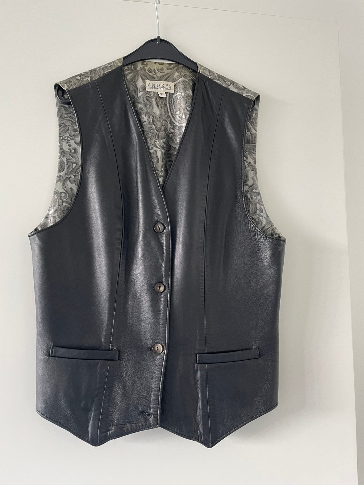 Mouwloze vest Andres maat 36, Kleding | Dames, Ophalen of Verzenden, Gedragen, Maat 36 (S), Zwart