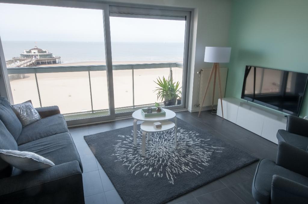 Te Huur: Prachtig appartement zeedijk Blankenberge, Immo, 50 m² of meer, Provincie West-Vlaanderen
