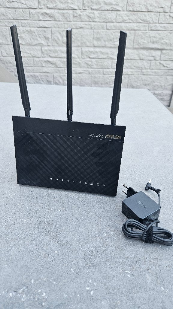 ASUS RT-AC68U draadloze wireless router, Computers en Software, Routers en Modems, Ophalen, Zo goed als nieuw, Router, ASUS