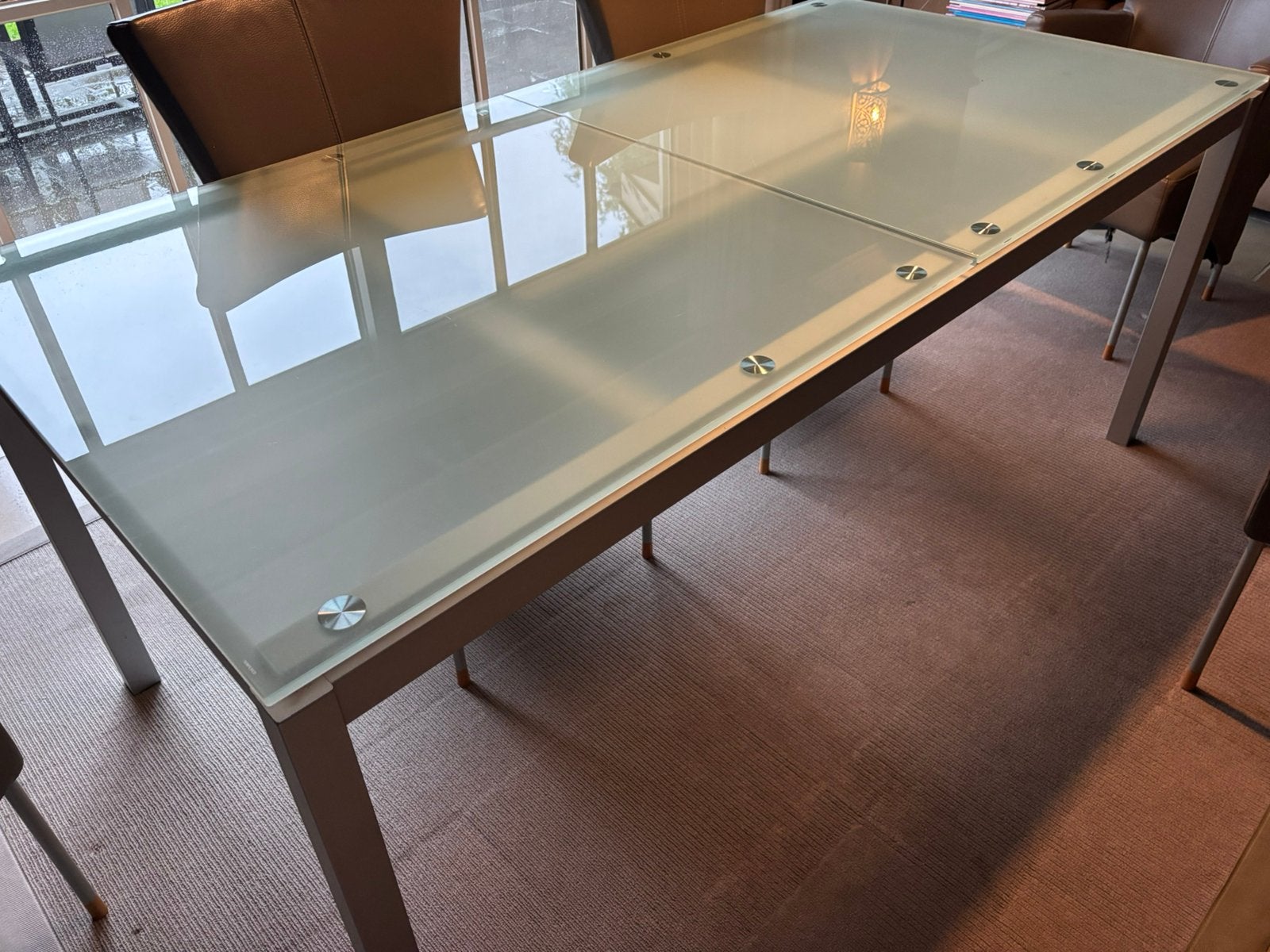 Belle table à manger en verre, Maison & Meubles, Comme neuf, Verre, Enlèvement, 50 à 100 cm