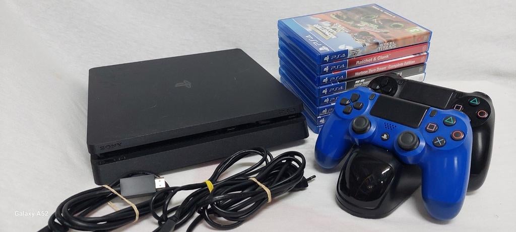 Ps4 met 2 controllers en 8 games, Met games, Met 2 controllers, Ophalen of Verzenden, Zo goed als nieuw