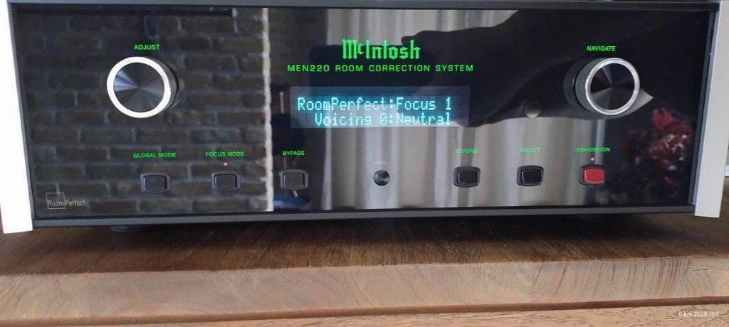 McIntosh MEN220, Audio, Tv en Foto, Versterkers en Ontvangers, Ophalen of Verzenden, Zo goed als nieuw, Stereo