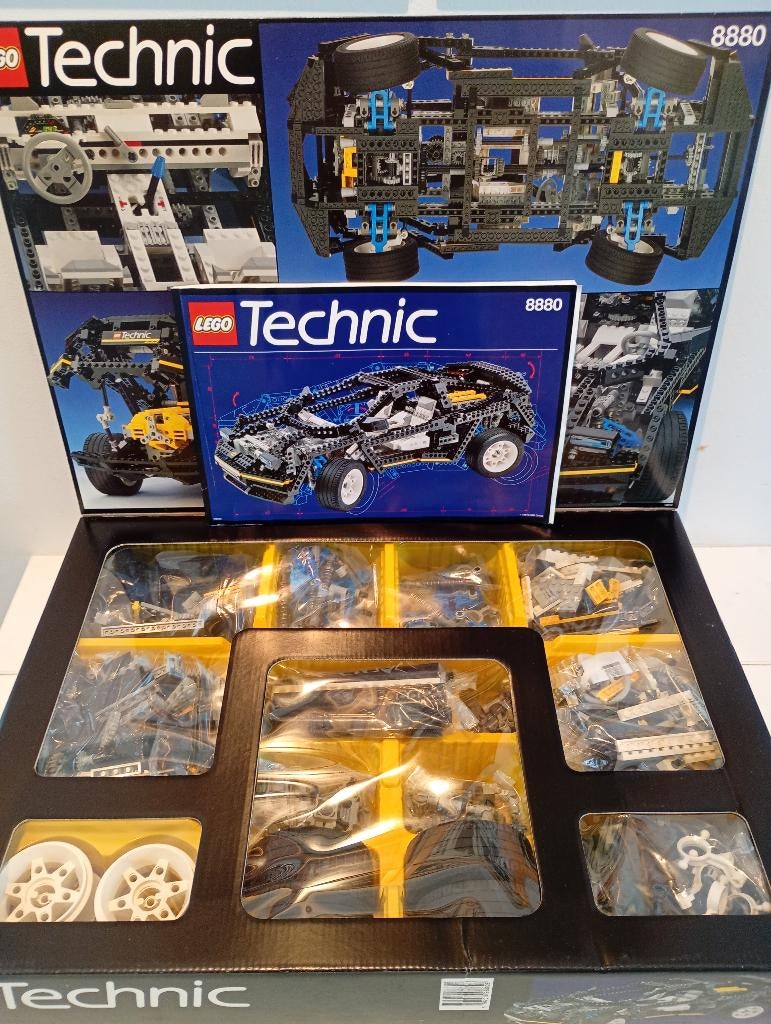 Lego Technic 8880 met doos en instructie, Gebruikt, Lego, Ophalen of Verzenden, Compleet