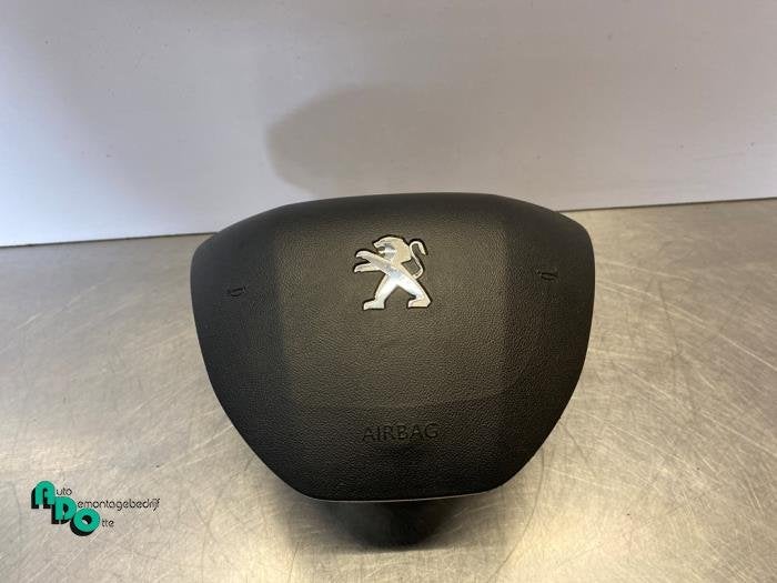 Airbag gauche (volant) d'un Peugeot 208 (208 12-), -, 3 mois de garantie, Utilisé, -