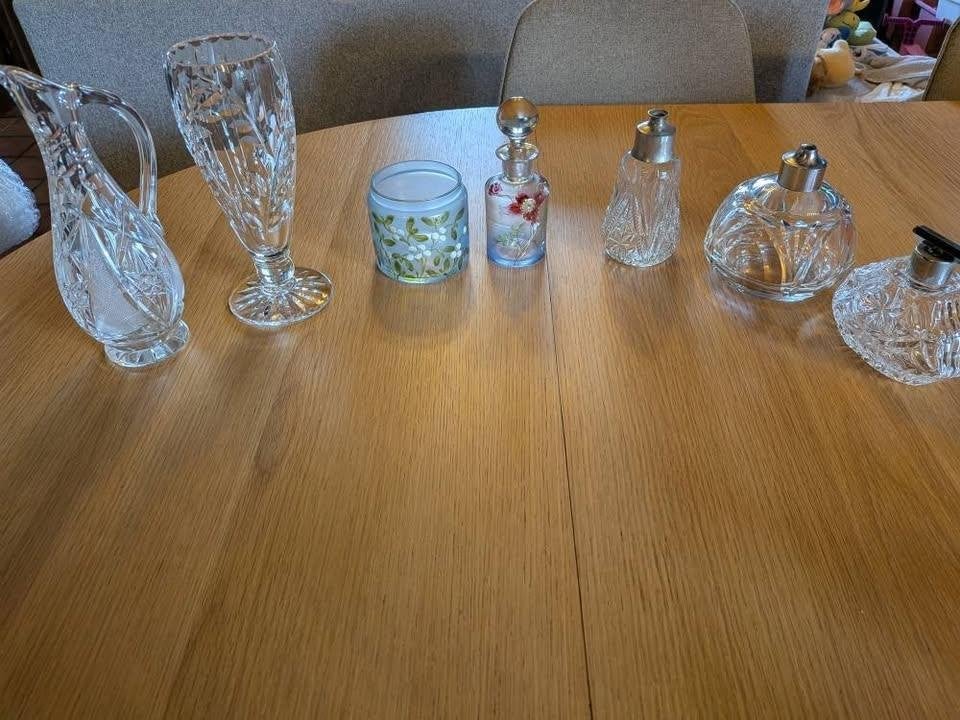 Saint Lambert/Saint Louis/Baccarat gemengd lot. 7 stuks, Ophalen