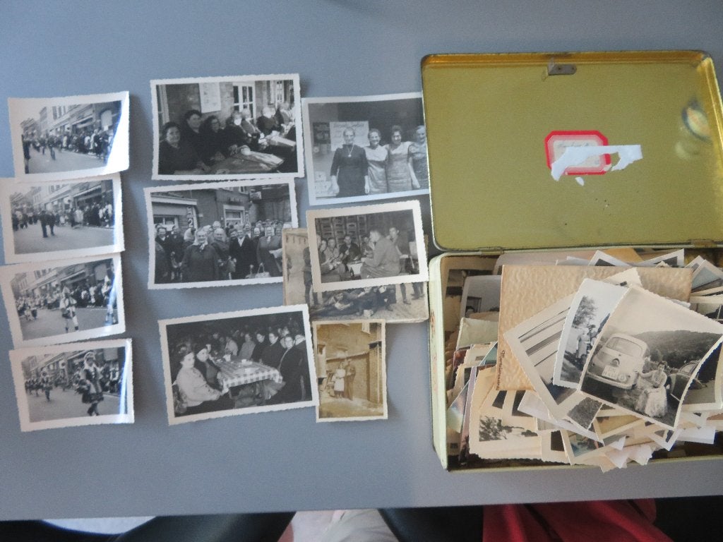 doos honderden oude foto,s familie Rillaar Aarschot, Verzenden, Gebruikt, Overige onderwerpen, Foto