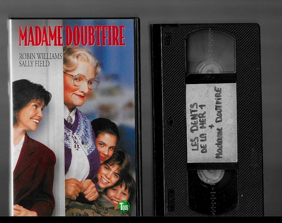 Madame Doubtfire et les dents de la mer 4 VHS V.F, Enlèvement, VHS