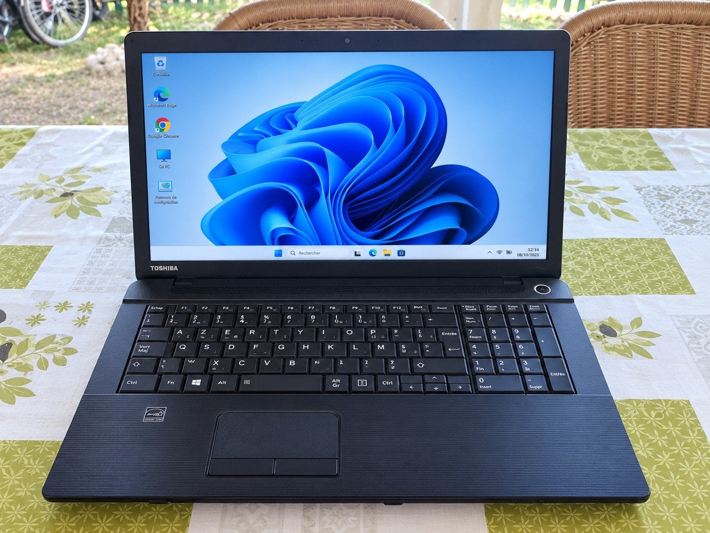 pc portable Toshiba 17,3 pouces 8Gb RAM 750 GB windows 11, Informatique & Logiciels, Enlèvement ou Envoi