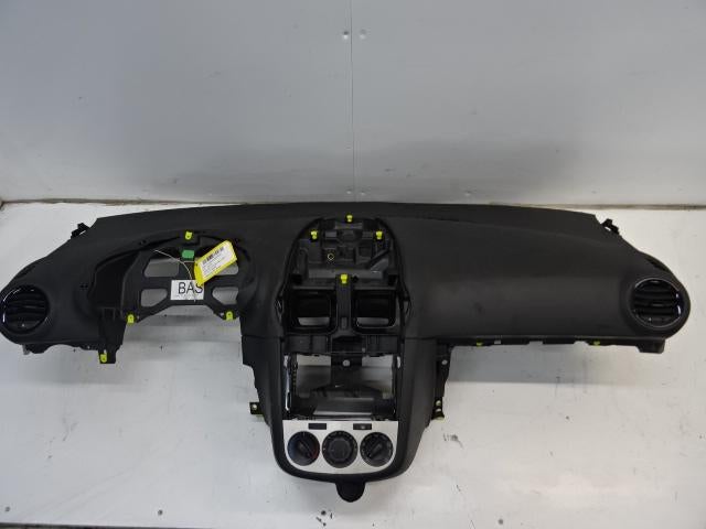 DASHBOARD Opel Corsa D (01-2006/12-2014), Auto-onderdelen, Gebruikt, Rue de l'Espoir 34 34
4030  GRIVEGNÉE, BE, Info@Collignon.be