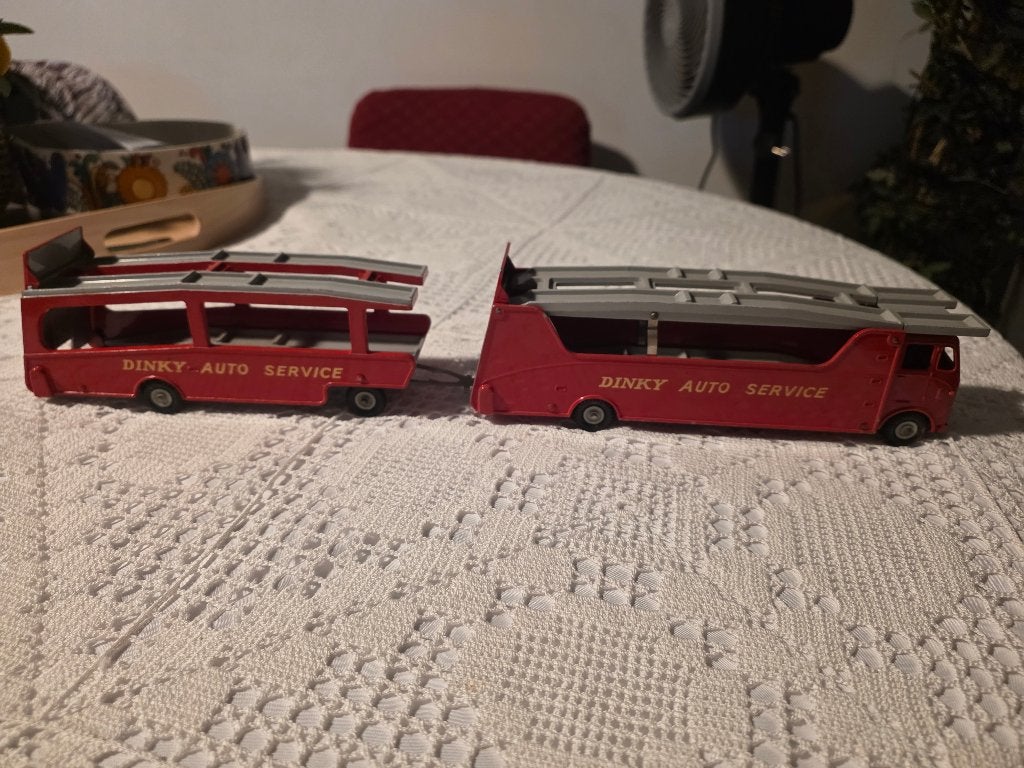 Dinky super toys avec remorque 984 et 985, Enlèvement, Comme neuf, Bus ou Camion, Dinky Toys