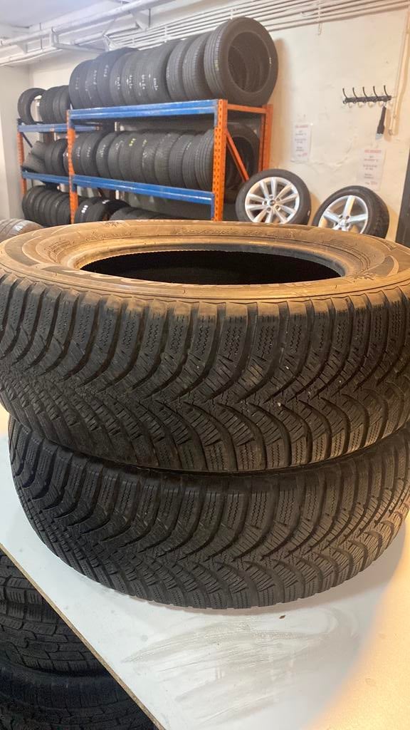 195/65/15-91t merk hankook winter per stuk 30 eur, Ophalen, Zo goed als nieuw