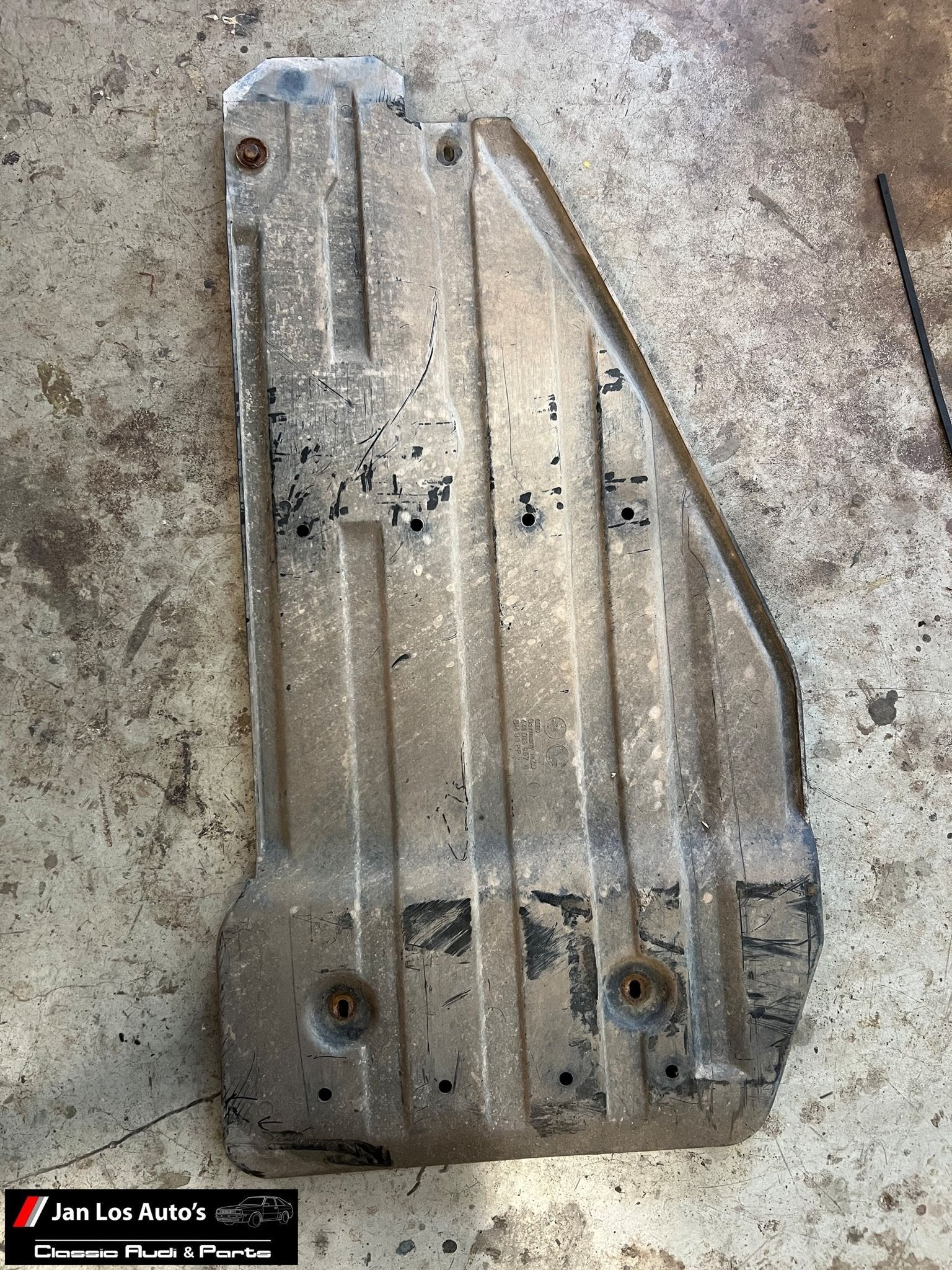 Audi V8 c3 typ 44 bodemplaat achter, Auto-onderdelen, Gebruikt, -, Achter, -