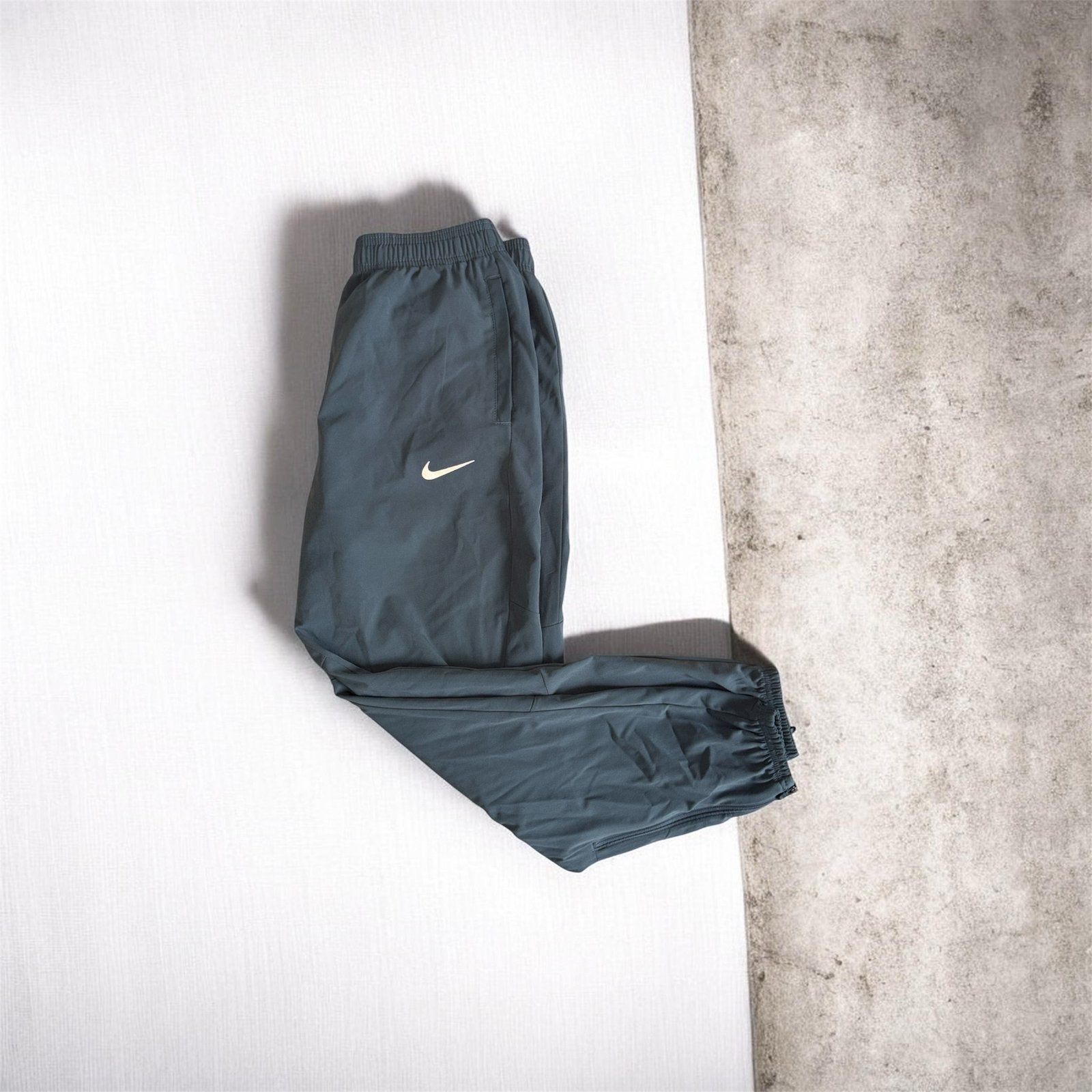 Bas nike gris, Vêtements | Hommes, Chaussettes & Bas, Enlèvement ou Envoi, Comme neuf, Autres tailles