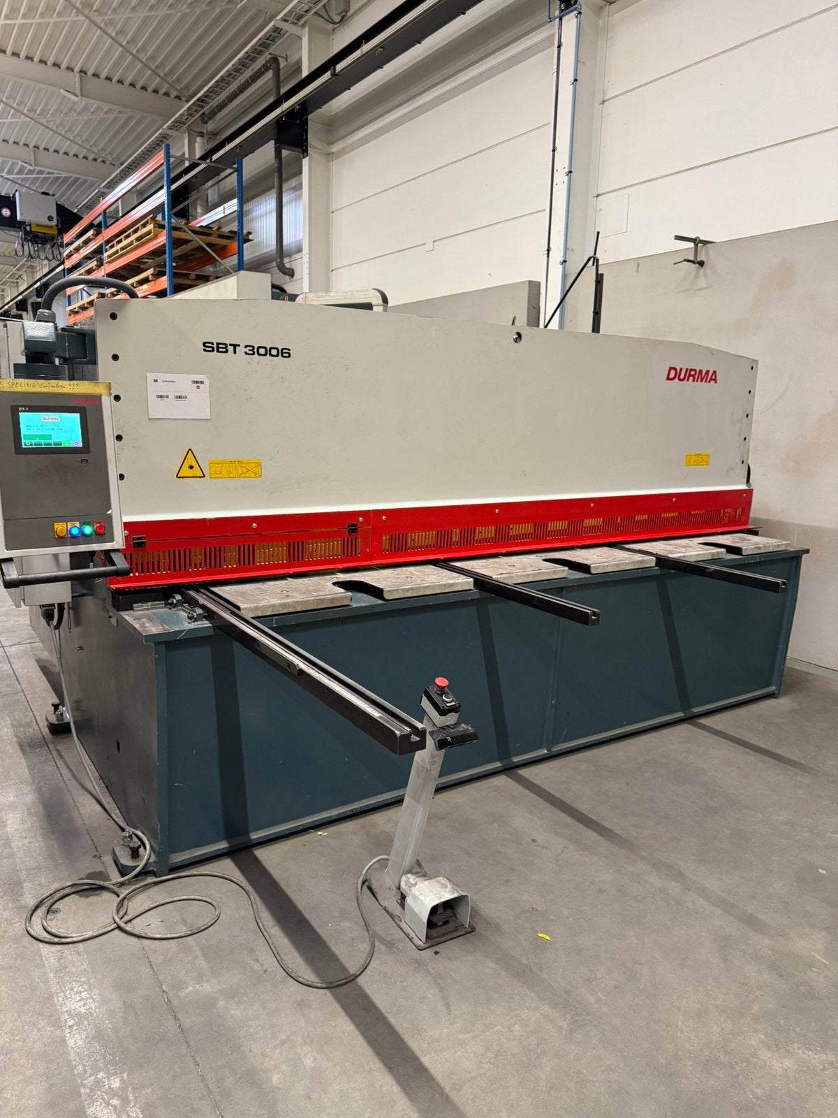 DURMA SBT 3006 CNC hydraulische plaatschaar – 3.100  6 mm, Ophalen, Werkplaats, Gebouw of Erf