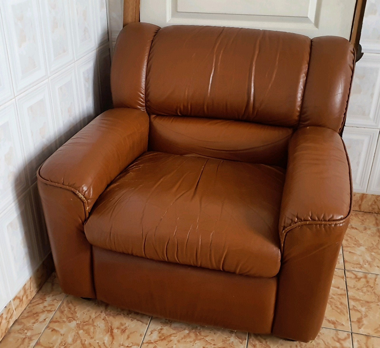2 stuk, Heel comfortabel zetel in bruin van leer., Ophalen