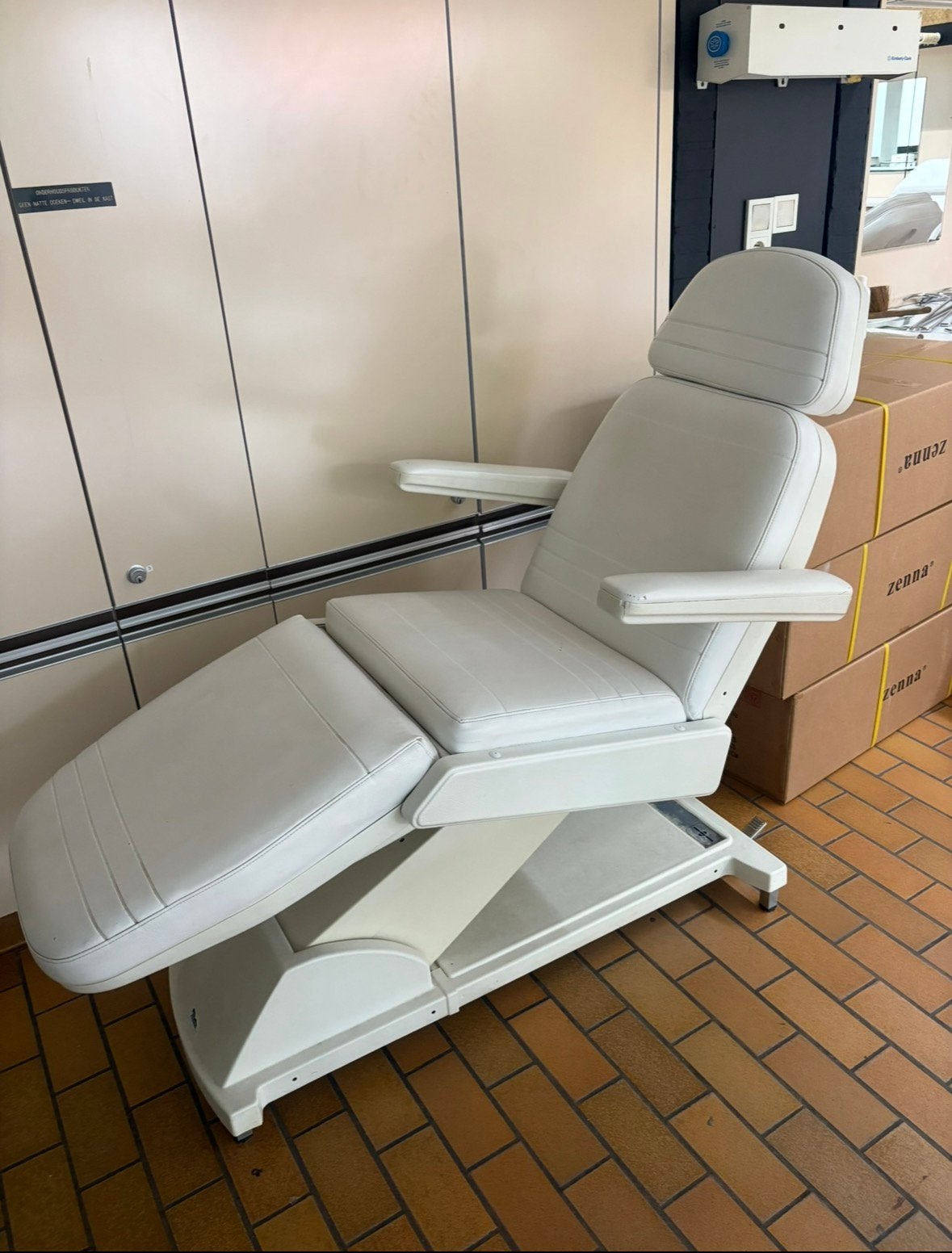 Beautystoel / Behandelstoel te koop, Sport en Fitness, Ophalen, Gebruikt, Massagetafel