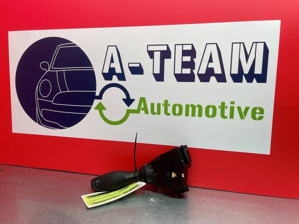 COMMUTATEUR CLIGNOTANT Ford Transit Courier (|8A6T13335BC|), Utilisé, Ford