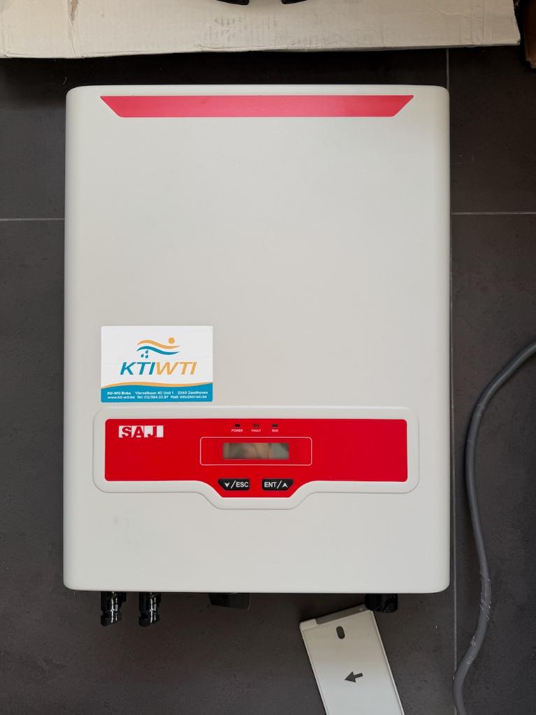 SAJ omvormer 3,3 kWp, Enlèvement, Comme neuf, Autres types, 200 watts-crêtes ou plus